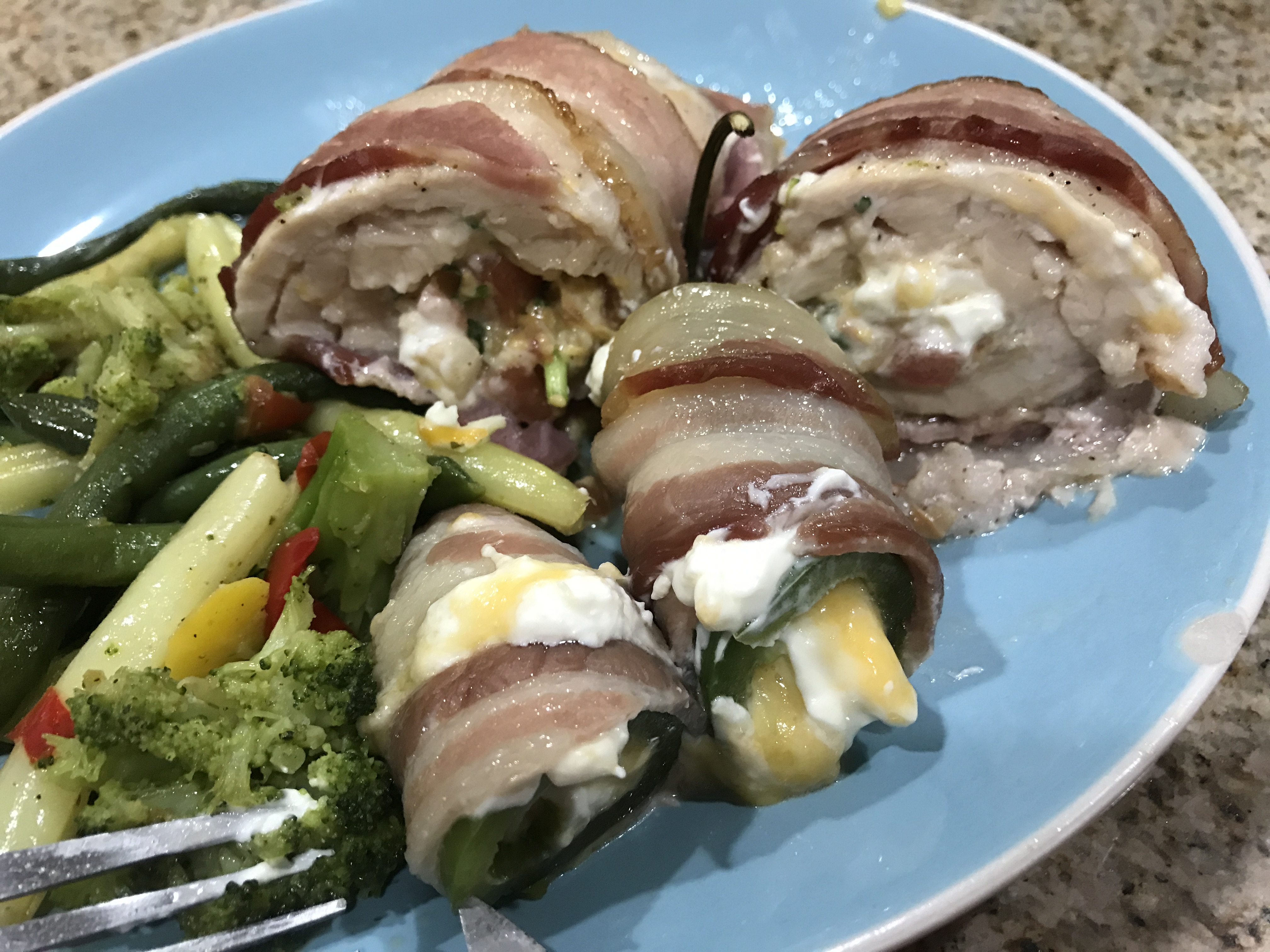 Pechugas Rellenas – A la Mexicana