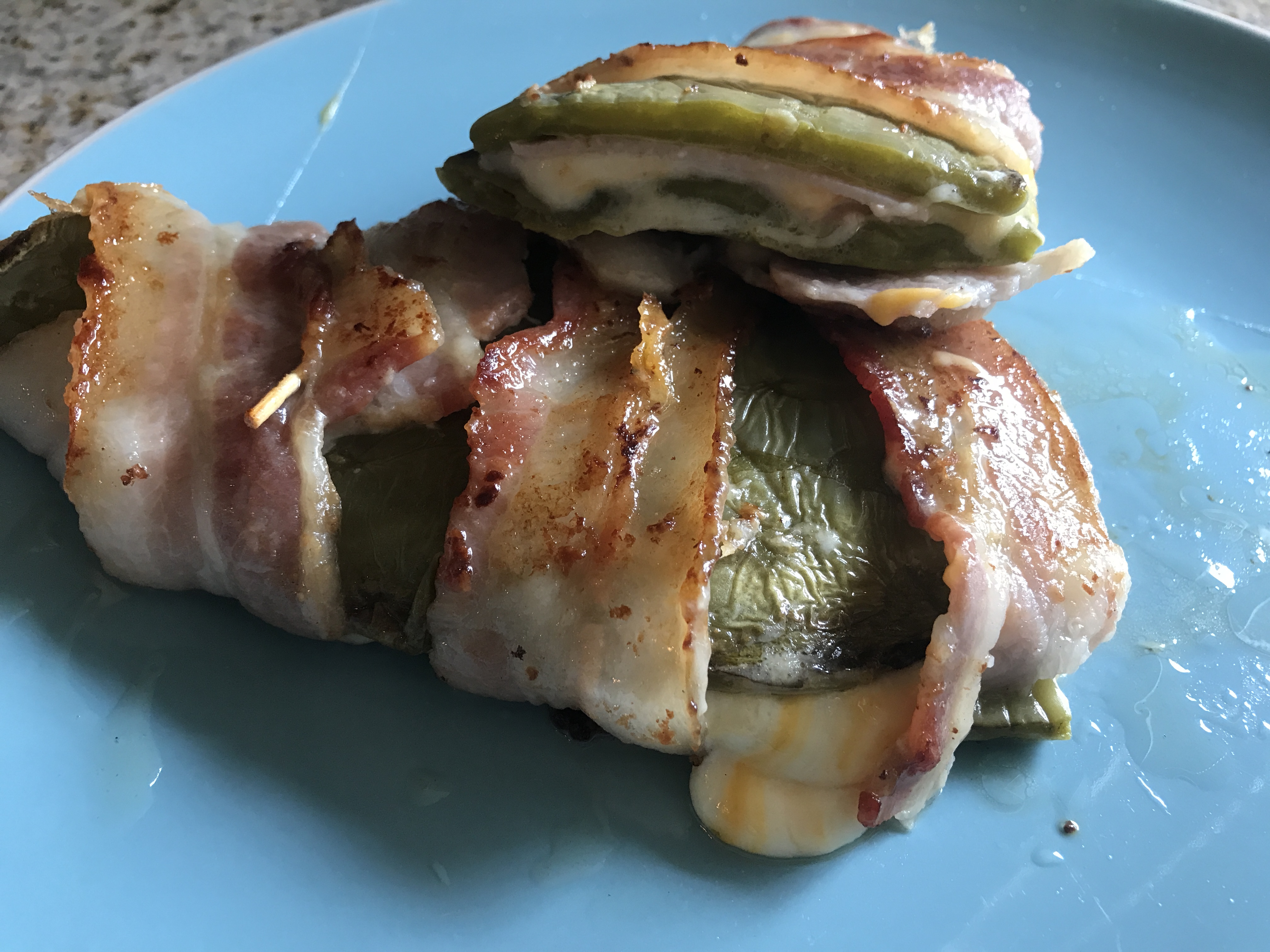 Nopal envuelto en tocino