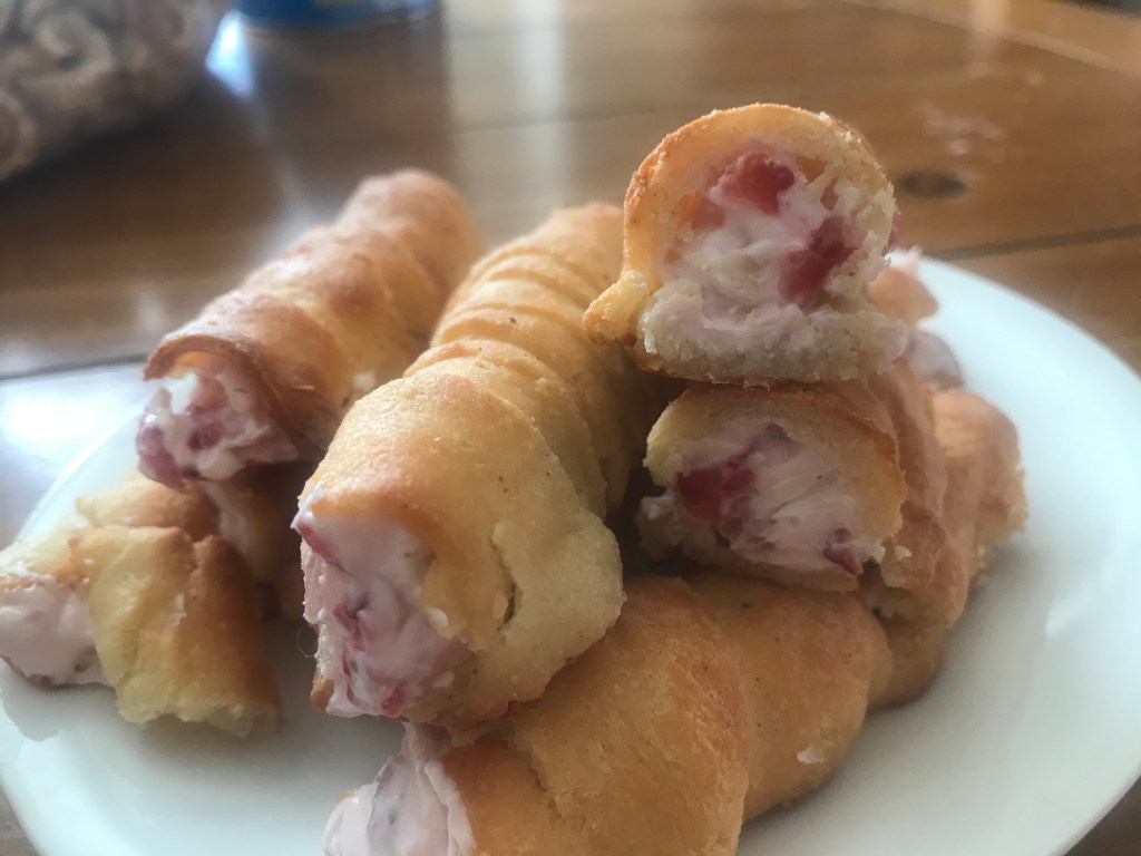 Rollos rellenos con fresa&nbsp;crema