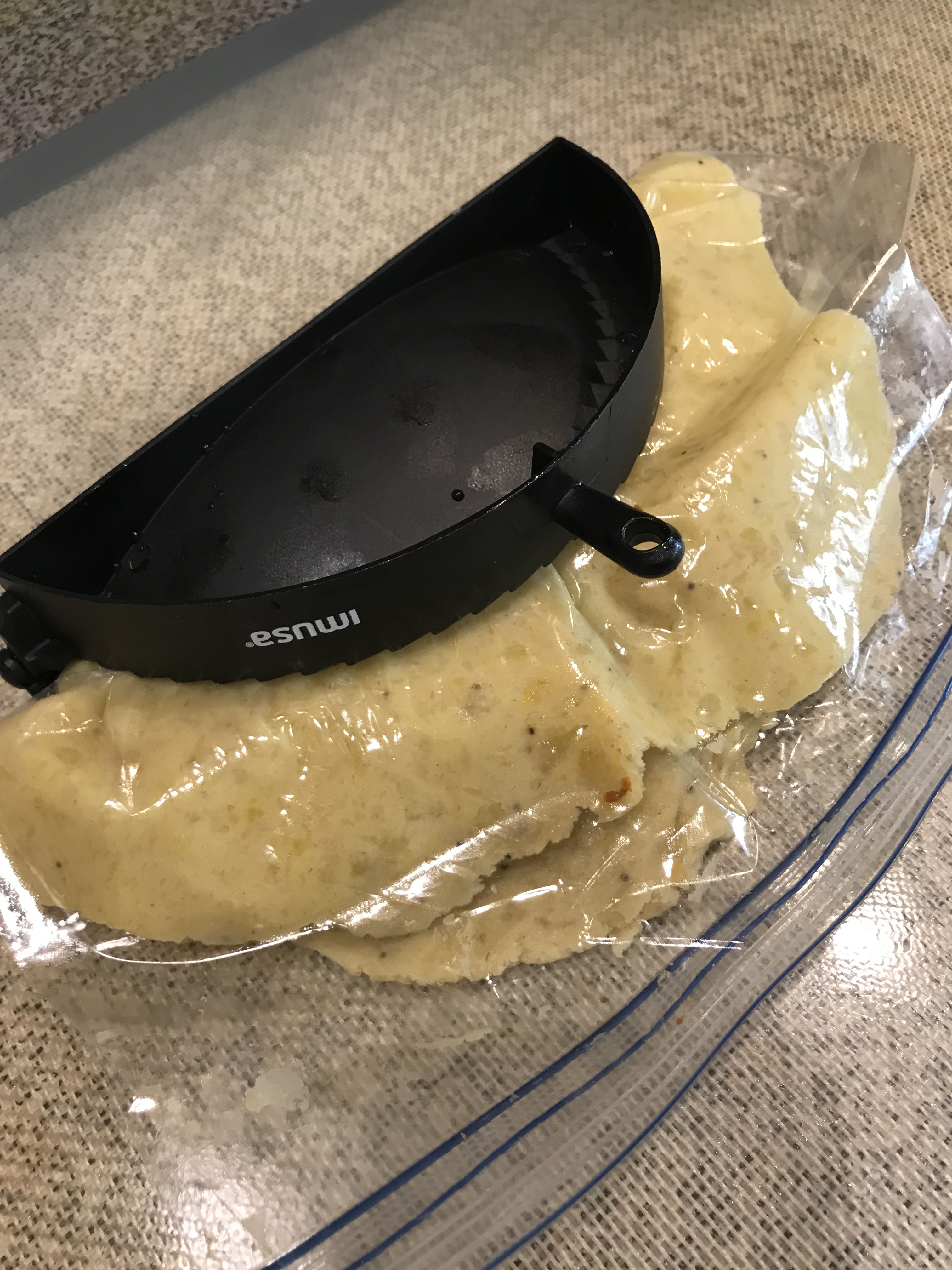 E5D62E60-5AF1-43E4-8DC9-DEB6BDF9966D