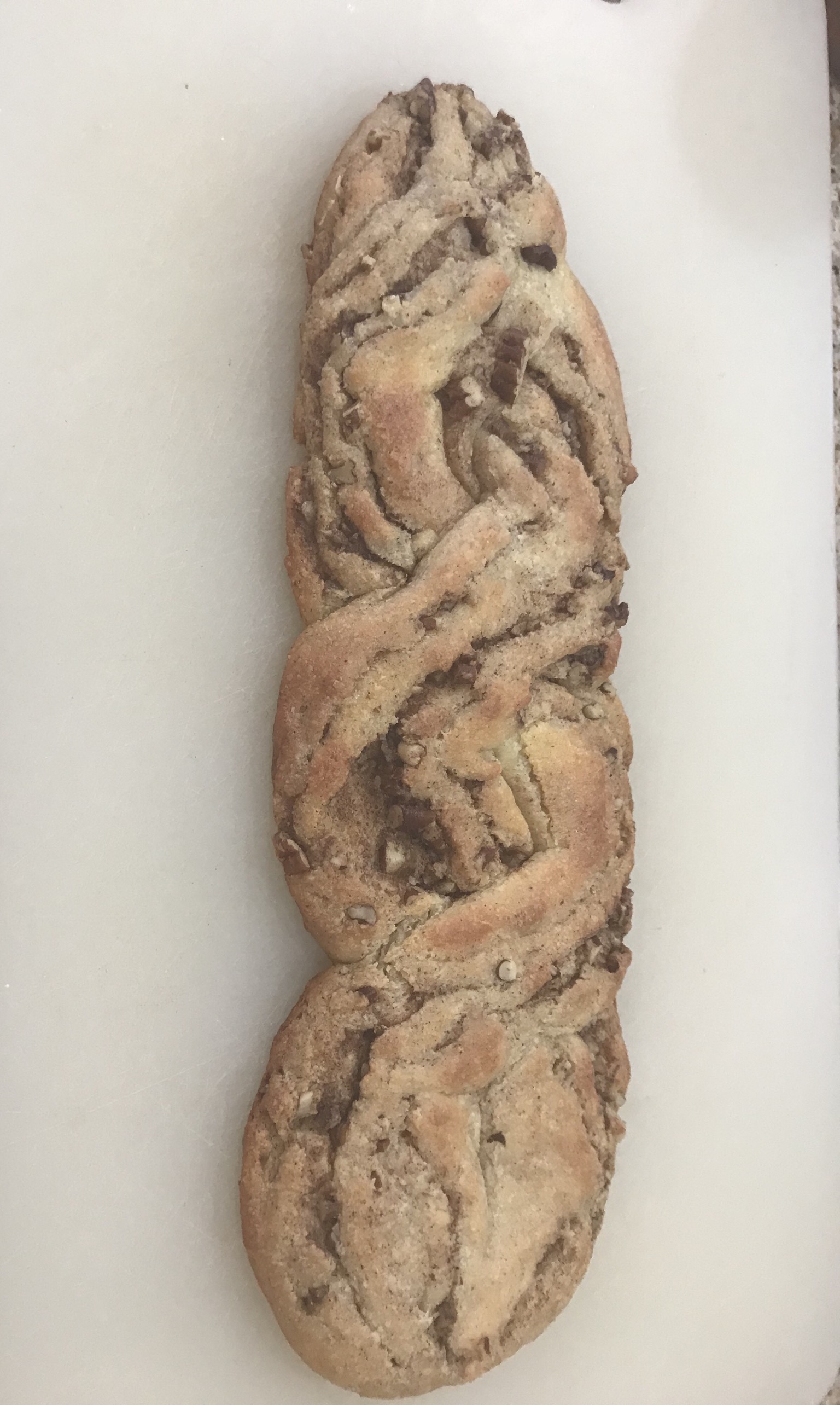 Trenza de Canela con nueces.