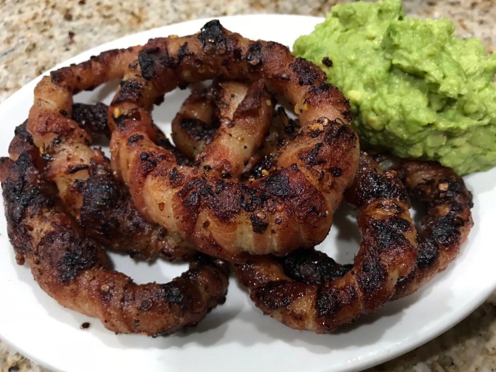 Aros de cebolla – envueltos en&nbsp;tocino